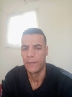 Une photo d’un participant qui veut faire connaissance et se marier