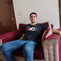 Une photo d’un participant qui veut faire connaissance et se marier