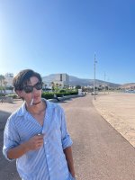 Une photo d’un participant qui veut faire connaissance et se marier