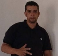 Une photo d’un participant qui veut faire connaissance et se marier