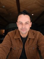 Une photo d’un participant qui veut faire connaissance et se marier