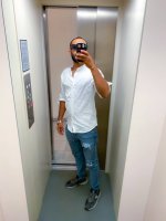 Une photo d’un participant qui veut faire connaissance et se marier